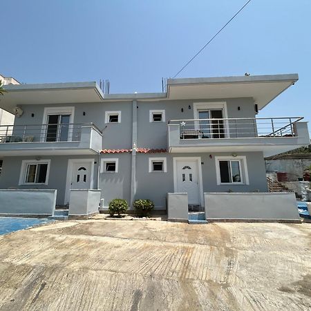סרנדה Eri Rooms מראה חיצוני תמונה