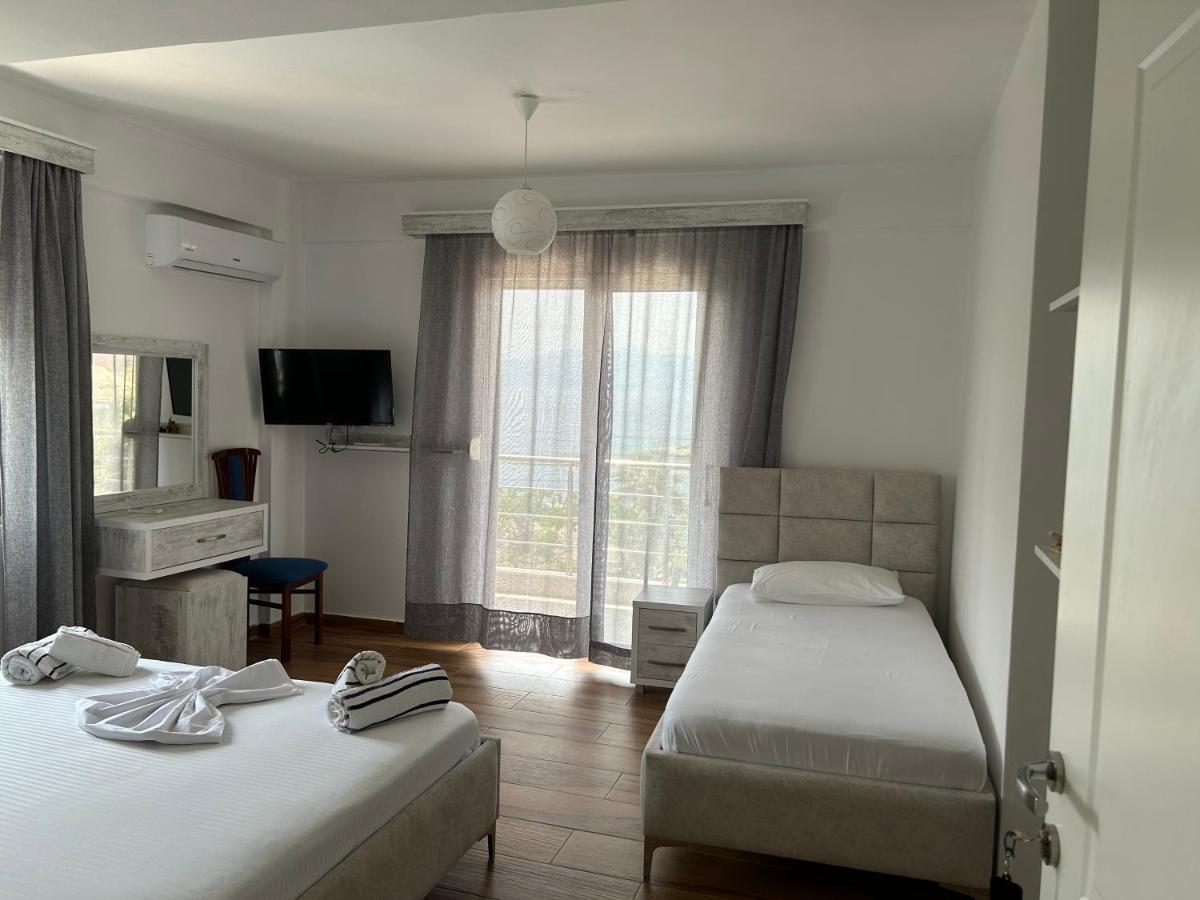 סרנדה Eri Rooms מראה חיצוני תמונה