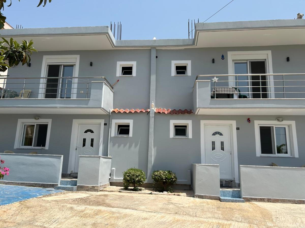 סרנדה Eri Rooms מראה חיצוני תמונה