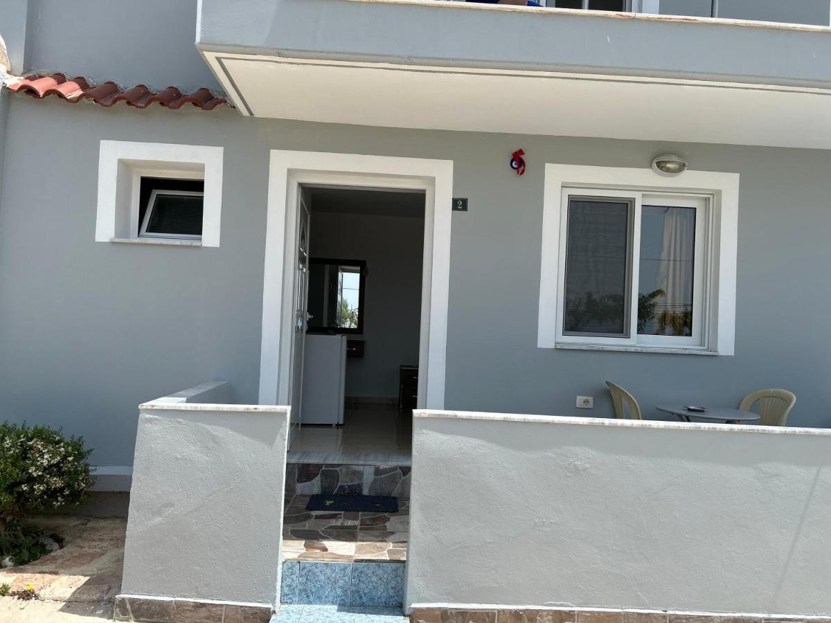 סרנדה Eri Rooms מראה חיצוני תמונה
