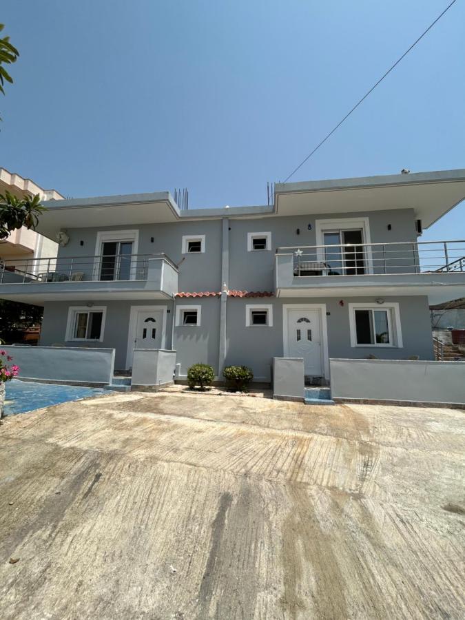 סרנדה Eri Rooms מראה חיצוני תמונה