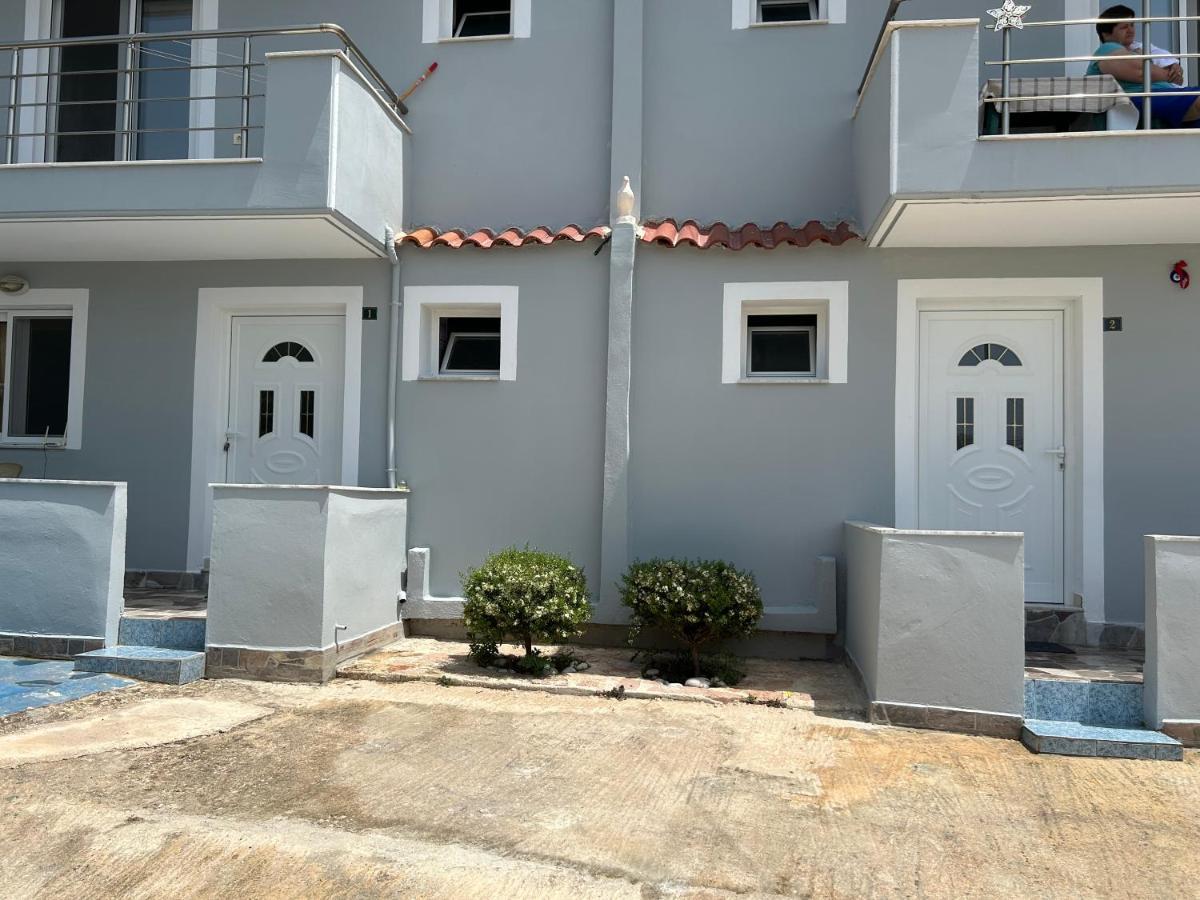 סרנדה Eri Rooms מראה חיצוני תמונה