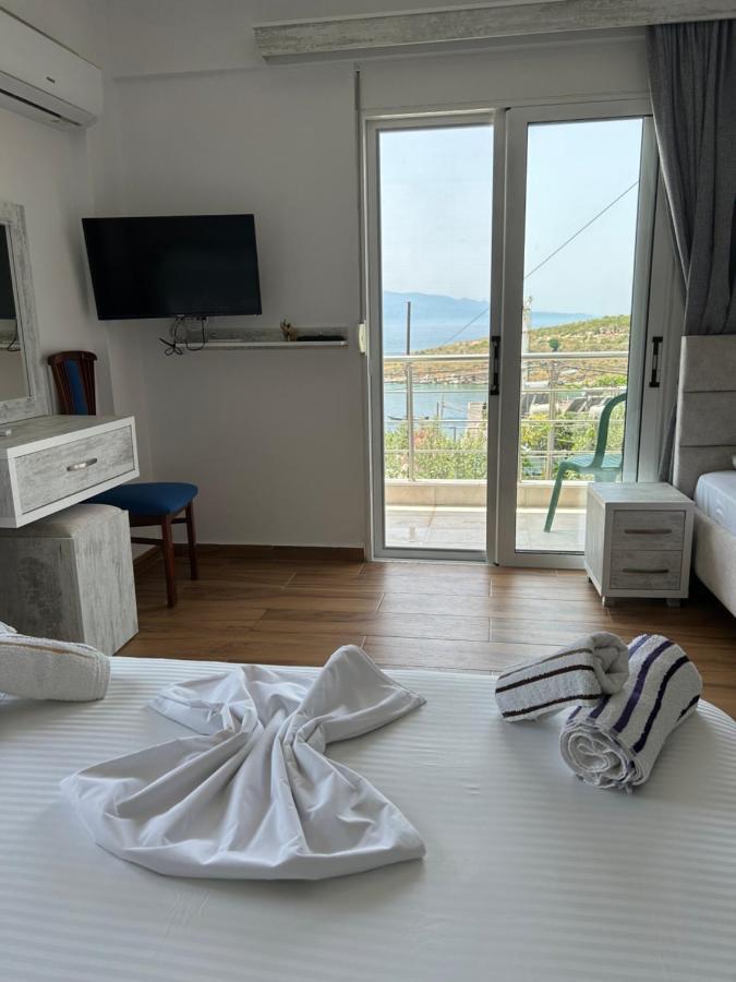 סרנדה Eri Rooms מראה חיצוני תמונה