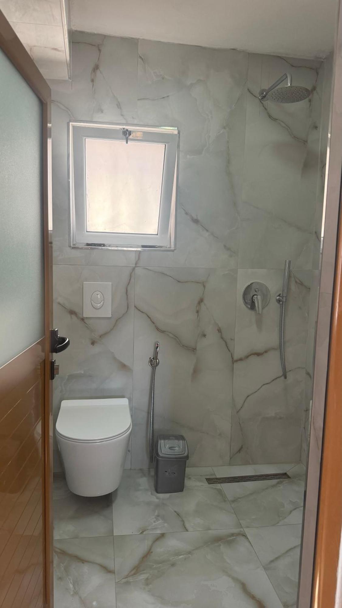 סרנדה Eri Rooms מראה חיצוני תמונה